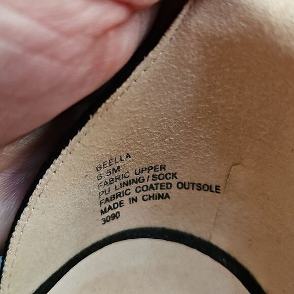 Sandals By Madden Girl Black Suede Look Size 6.5 - Picture 6 of 6